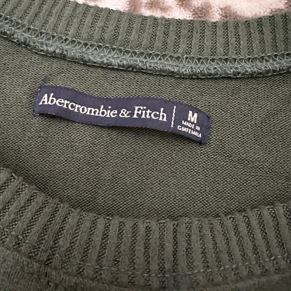 Abercrombie & Fitch Soft Wide Neck Tie Front Top in Green Size Medium - Picture 9 of 16